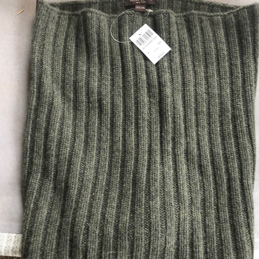 Henri Bendel cashmere cowl